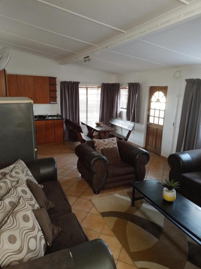 Anna Boeremeisie Guesthouse Бенони Экстерьер фото